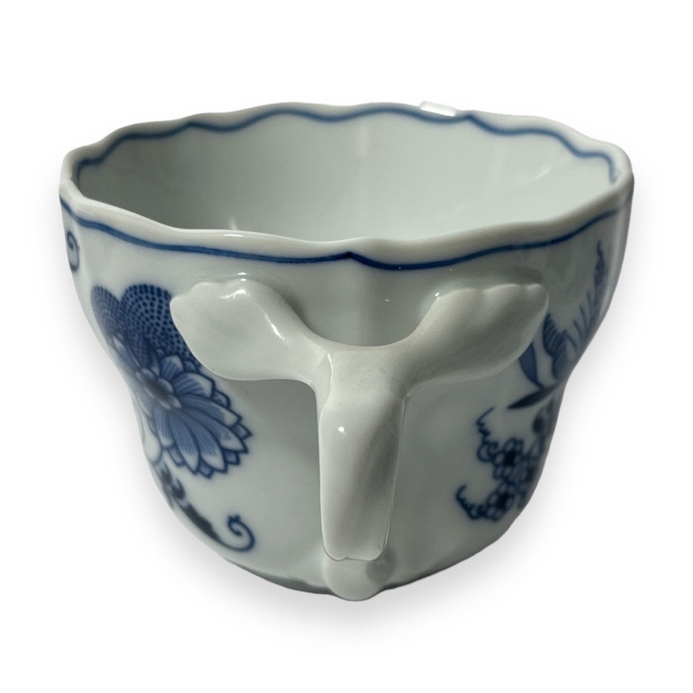 Vintage Blue Danube Japan Tea Cups Set of 6 Blue White Floral Split‎ Handle 8 oz - Picture 6 of 11